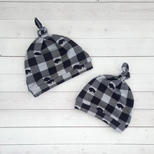 Load image into Gallery viewer, Buffalo Check Knot Hat