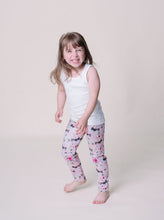 Load image into Gallery viewer, Kid&#39;s Floral Buffalo Leggings
