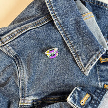Load image into Gallery viewer, French Onion Dip Pin
