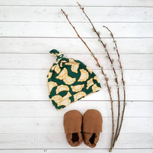 Load image into Gallery viewer, Pierogi Knot Hat
